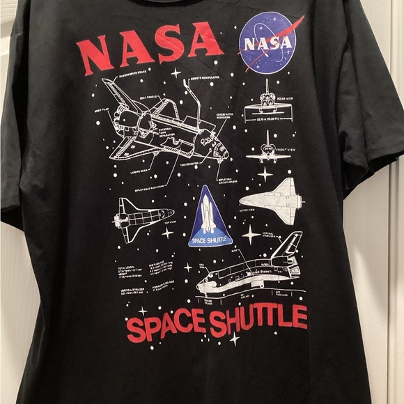 NASA Space Shuttle Black T-Shirt - Picture 2 of 4